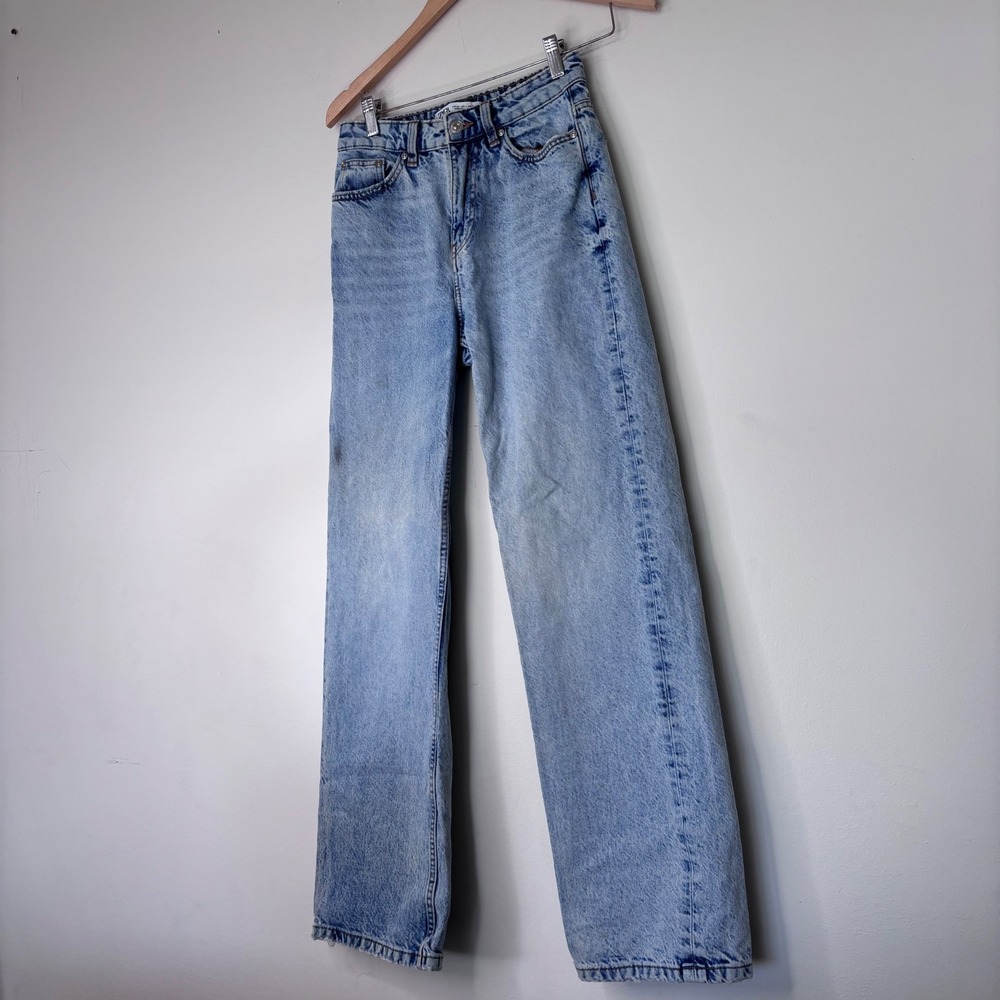 Zara Straight Leg Acid‎ Wash High waist Mom Jeans Relaxed Fit Size 2